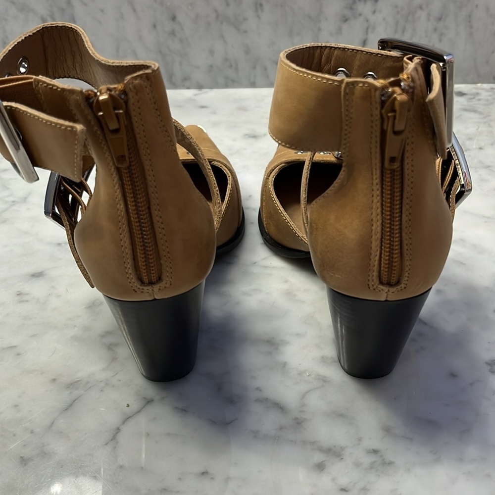 Free People x Jeffrey Campbell Hendrix Heels Tan Size 6 NWT - Picture 7 of 13